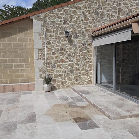 B&B Gite D'Ayran Saint-Quentin-la-Poterie Ngoại thất bức ảnh