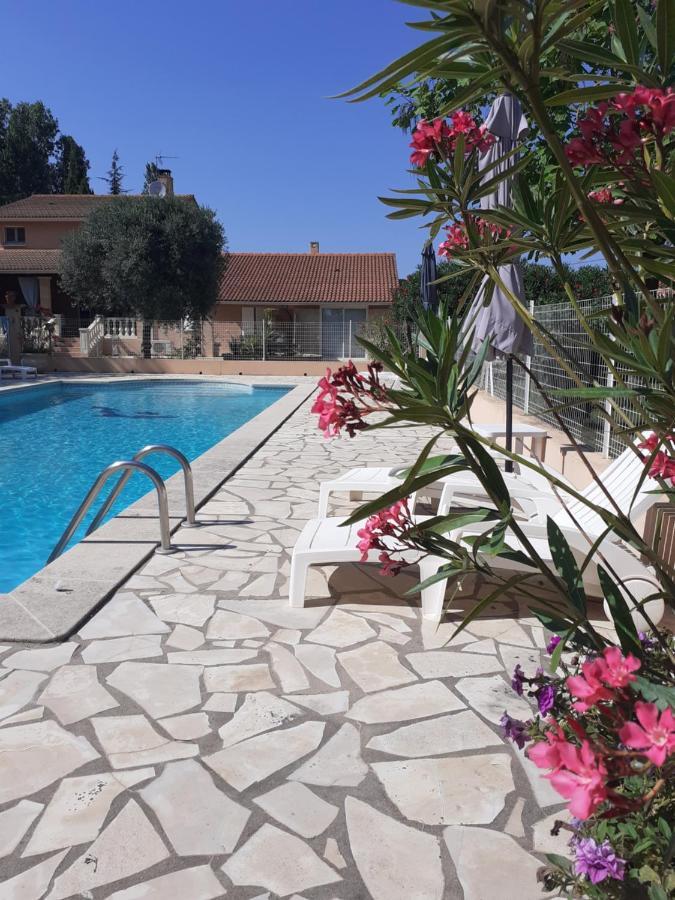 B&B Gite D'Ayran Saint-Quentin-la-Poterie Ngoại thất bức ảnh